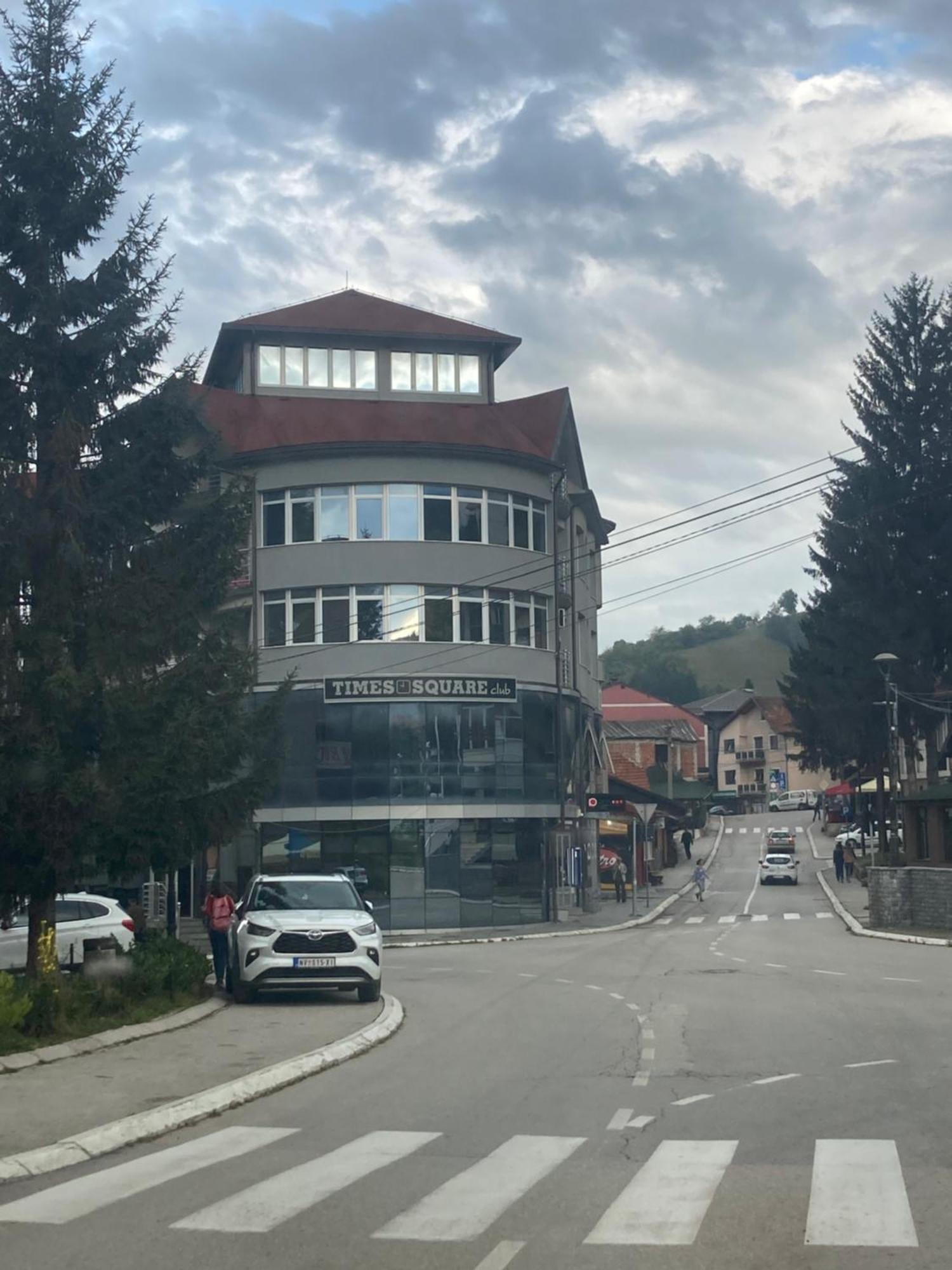 Apartman Aischa Nova Varos Exterior photo